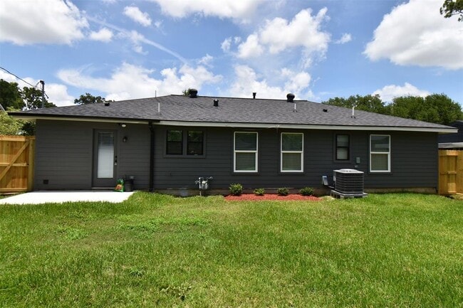 Foto del edificio - 5430 N Crooked Creek Dr
