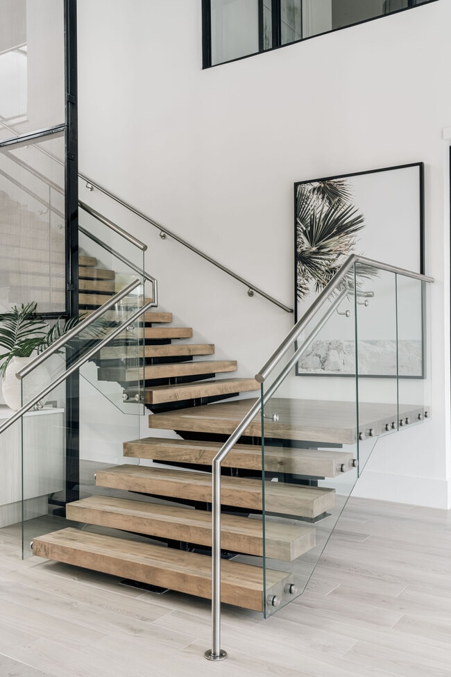 Building Photo - Infield