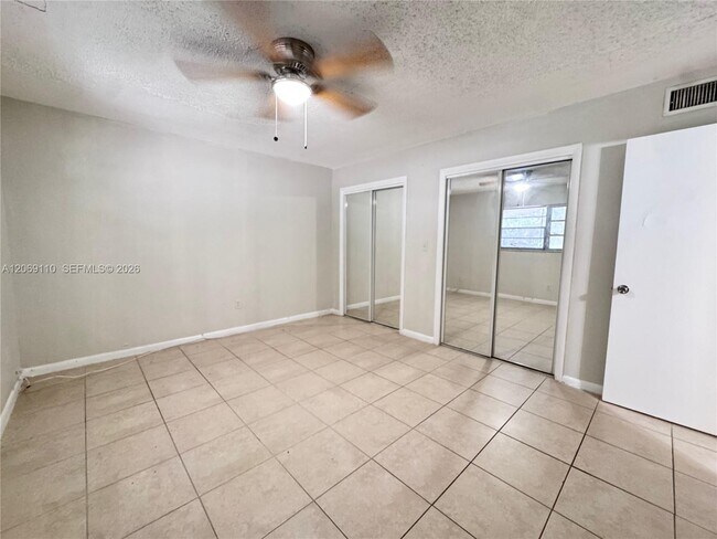 Foto del edificio - 3265 Griffin Rd