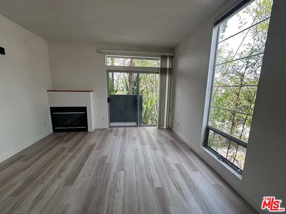 Foto principal - 11960 Iowa Ave