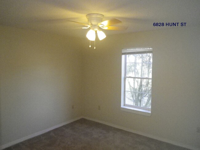 Foto del edificio - 6828 Hunt St, Milton
