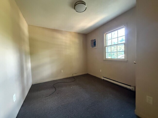 Foto del edificio - 3 Bedroom/1 Bath home for rent