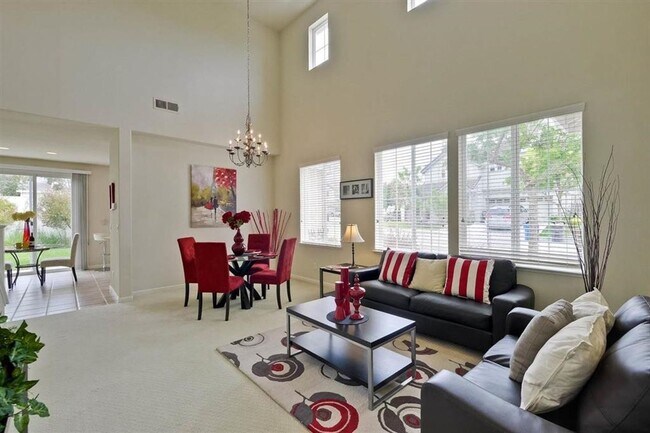 Foto del edificio - $4,490 / 5BR -2459 S.F. - STUNNING UNION C...