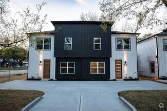 Building Photo - 8805 Parkway Dr