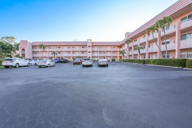 Foto del edificio - ***NEWLY UPDATED***1 BED/1 BATH***ANNUAL R...