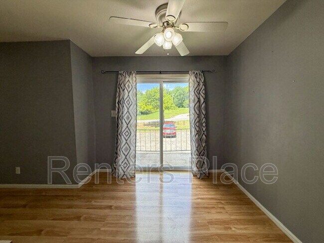 Foto del edificio - 6804 S Toledo Ave