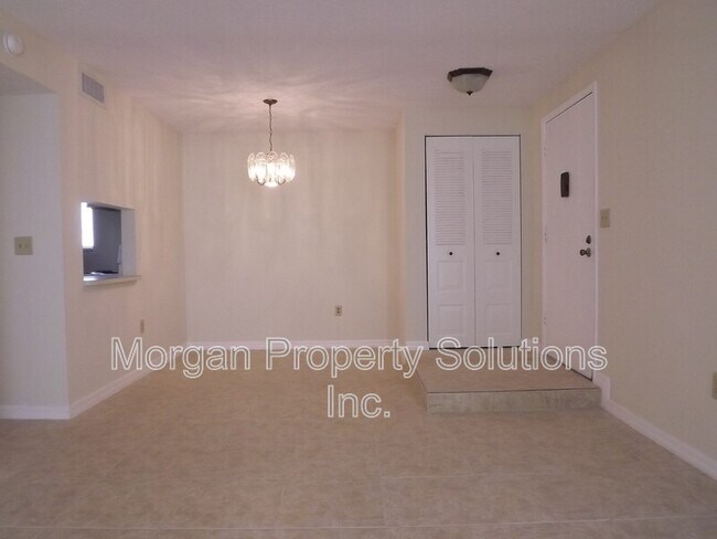 Foto del edificio - 3284 S Semoran Blvd
