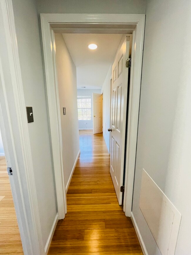 hallway entrance to master - 6423 Richmond Hwy
