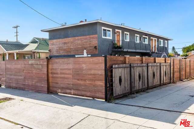 Foto del edificio - 1317 N Kenmore Ave