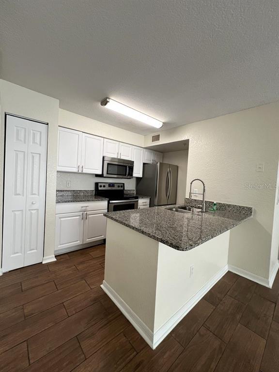 Building Photo - 2214 Grand Cayman Ct