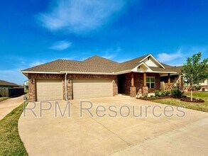 Building Photo - 3613 Shutter Ridge Dr