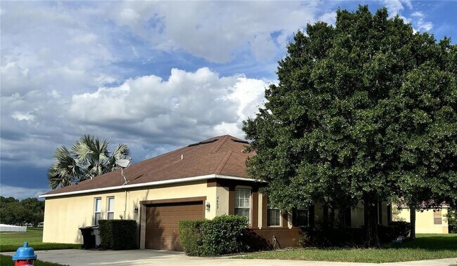 Building Photo - 2609 Grassmoor Loop