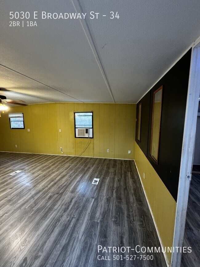 Building Photo - 5030 E Broadway St