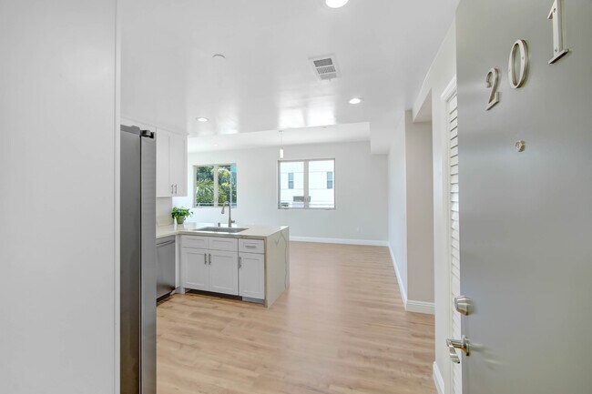 Foto del edificio - 11753 Iowa Ave