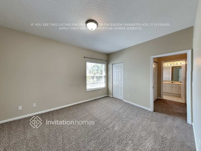 Building Photo - 10777 Pelican Dr