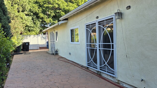 Building Photo - 15131 Oro Grande St