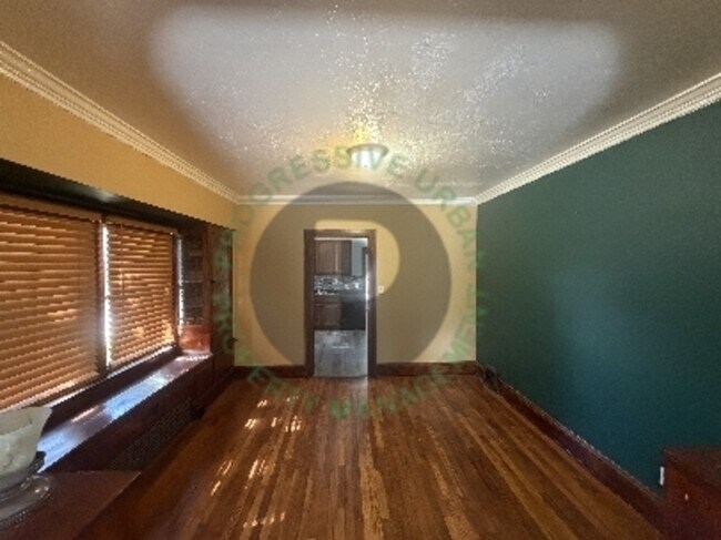 Foto del edificio - 11201 Revere Ave