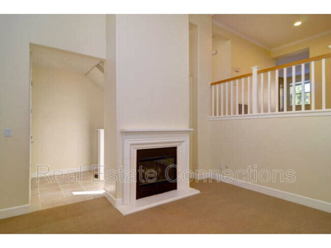 Building Photo - 923 Camille Lane