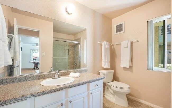 Building Photo - 7525 Charmant Dr