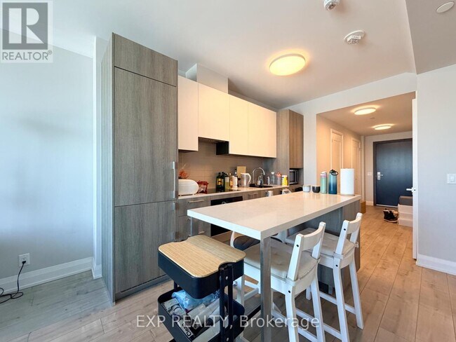 Building Photo - 18 Water Walk Dr