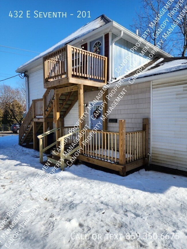 Building Photo - 432 E Seventh-201