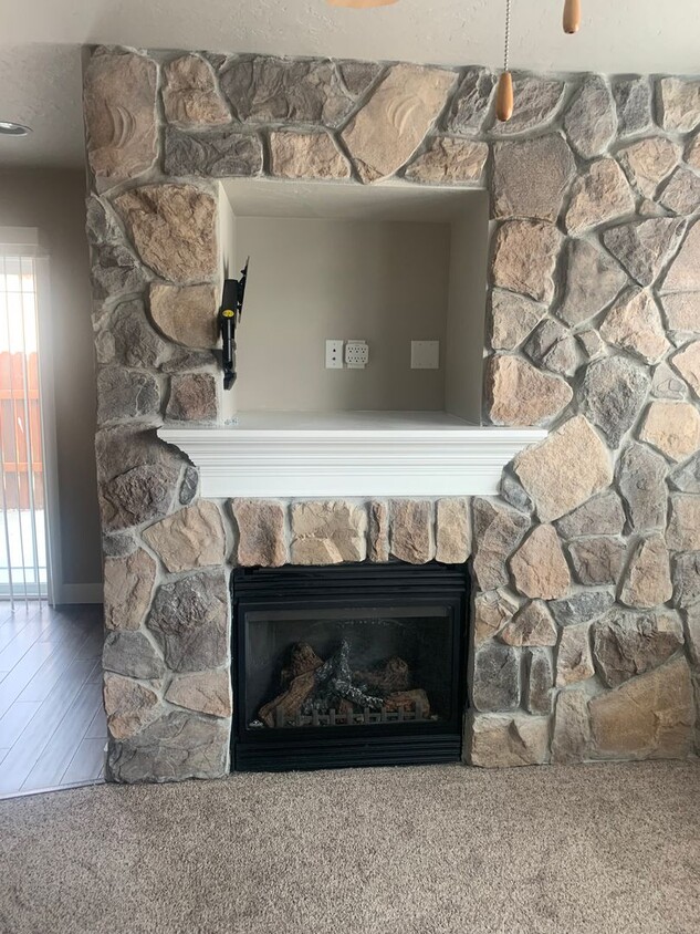Primary Photo - 9193 W Brogan Dr