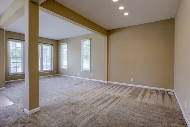 Foto del edificio - Must See 3 Bedroom In Bellevue!!