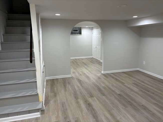 Building Photo - 2248 Ellen Ave