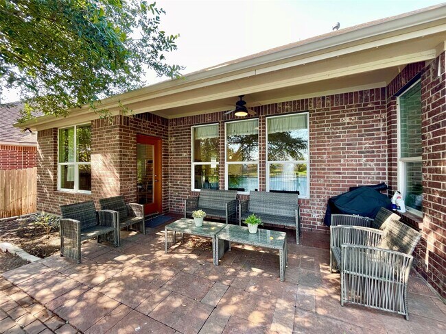 Building Photo - 22626 Fanwick Dr