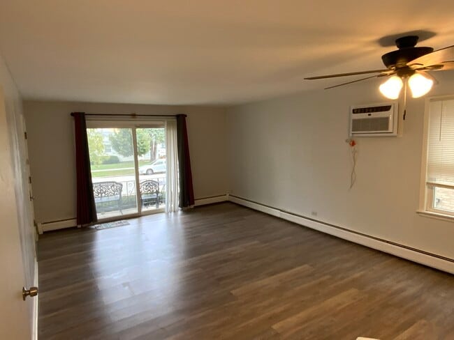 Foto del edificio - 4652 Custer Ave