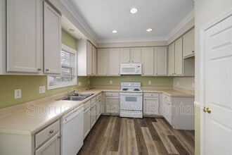 Building Photo - 303 Whitney Ln