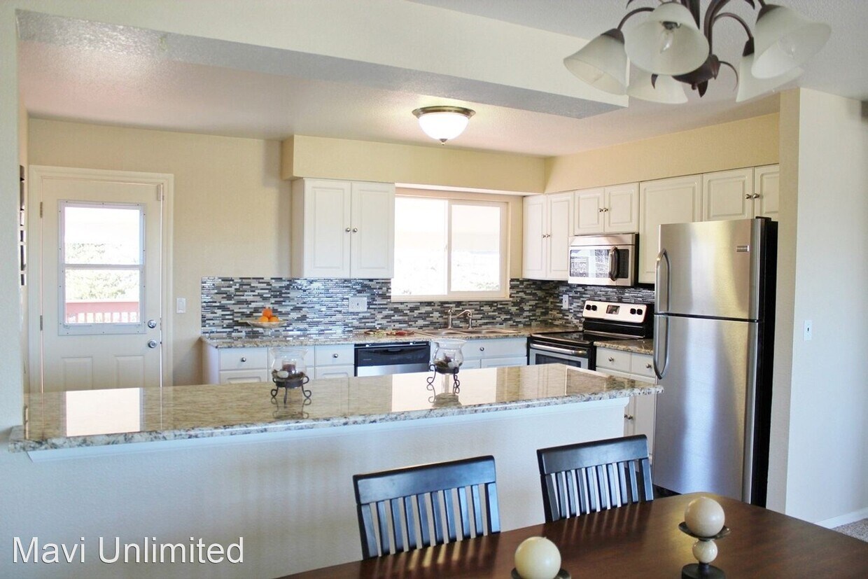 Foto principal - 4 br, 2 bath House - 4386 S. Vivian Way