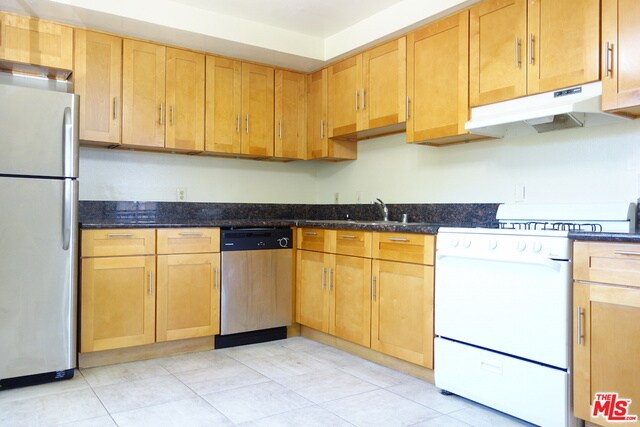 Building Photo - 4313 Russell Ave