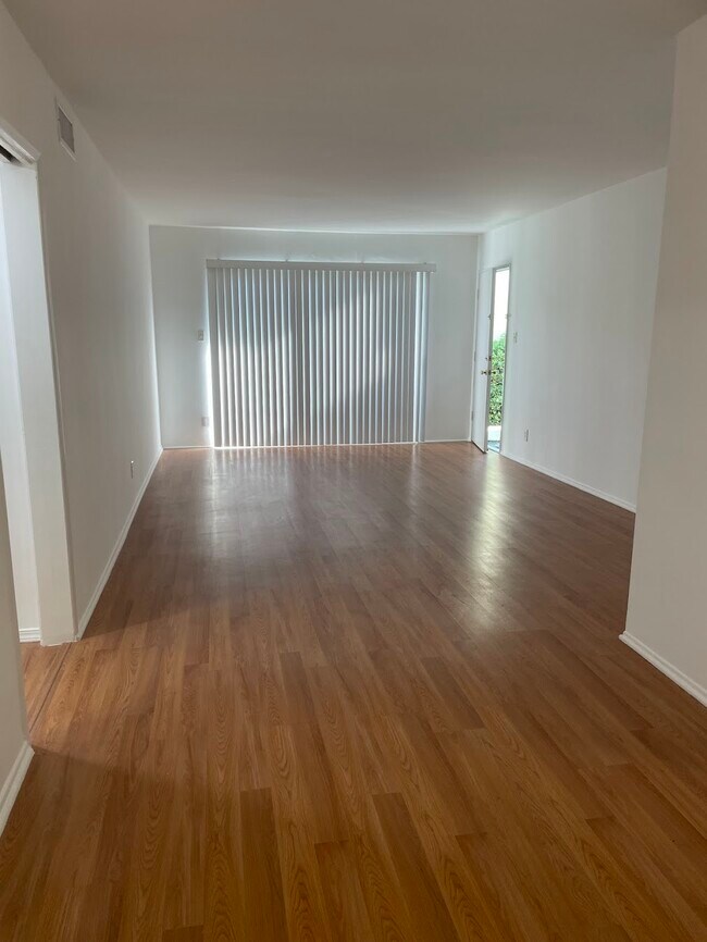 Foto del edificio - 1520 Venice Blvd