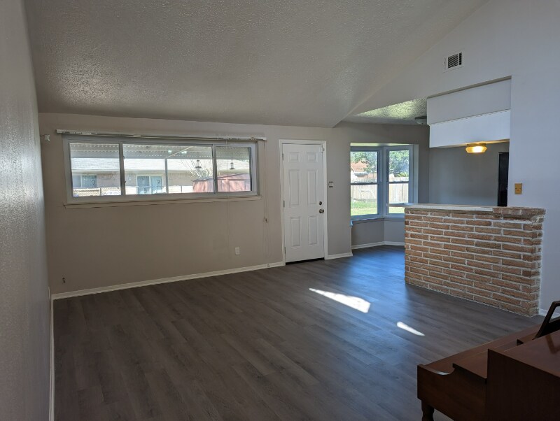 Primary Photo - 4302 Rosebud Dr