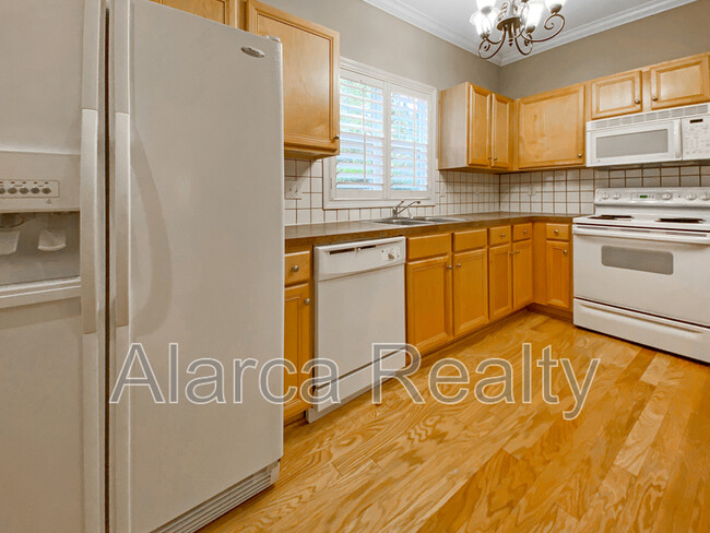 Foto del edificio - 3933 Arbor Ln
