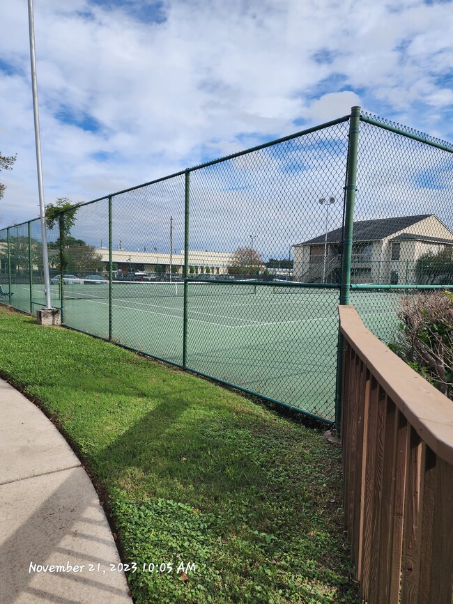 Tennis Court - 3919 Fairmont Pky