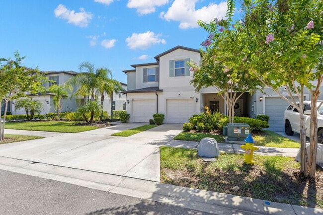 Photo - NEWLY UPGRADED Town Home For Rent in Touchstone!