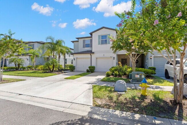 Foto del edificio - NEWLY UPGRADED Town Home For Rent in Touchstone!