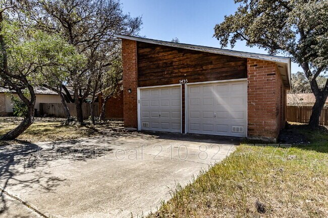 Foto del edificio - 5435 Timber Meadow St