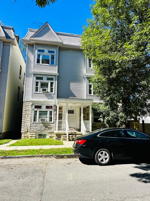 Primary Photo - 247 Amherst St