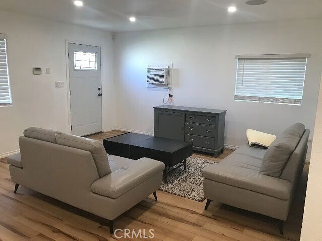 Foto del edificio - 16877 Orangecrest Ct