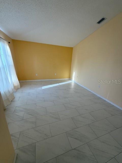 Foto del edificio - 41 Pershing Ln