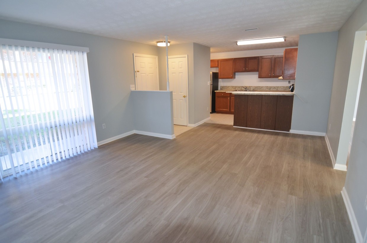 ¡Plano de planta abierto - 1217 Park Ave