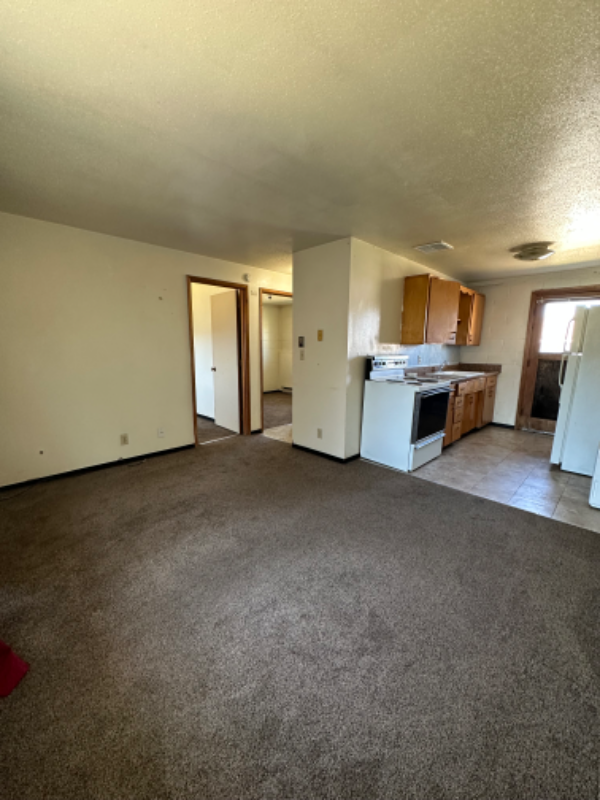 Building Photo - 1006 W Pear Ave