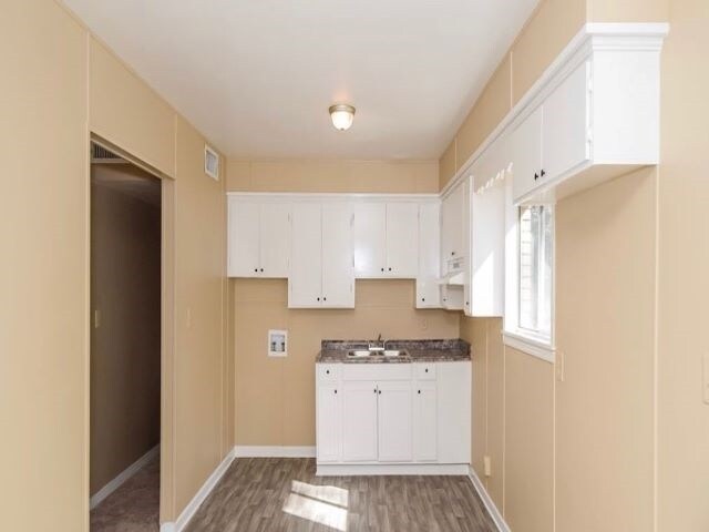 Foto del edificio - 3008 Willow Dr