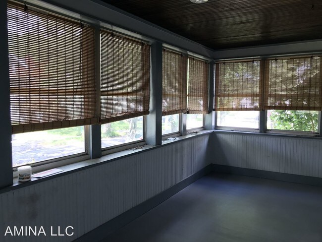 Foto del edificio - 3 br, 1 bath House - 33 Dorothy Ave