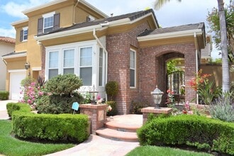Building Photo - 27 Paso Robles