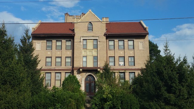 Building Photo - 36 Seminary Ave