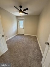 Building Photo - 18 W 5th St